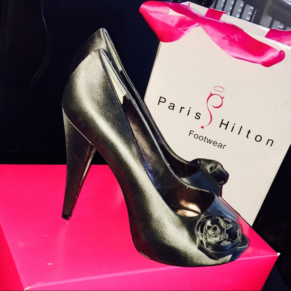 RARE WITH BOX Paris Hilton vintage Heels